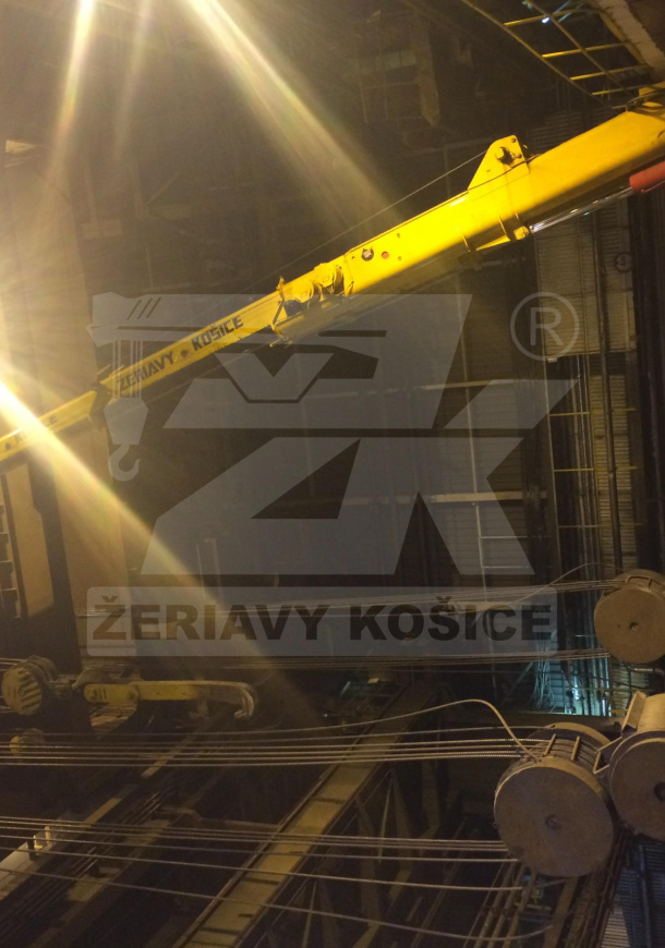 USS KOŠICE PORUCHA ŽERIAVOVEJ DRÁHY (NAOZAJ NA TESNO)