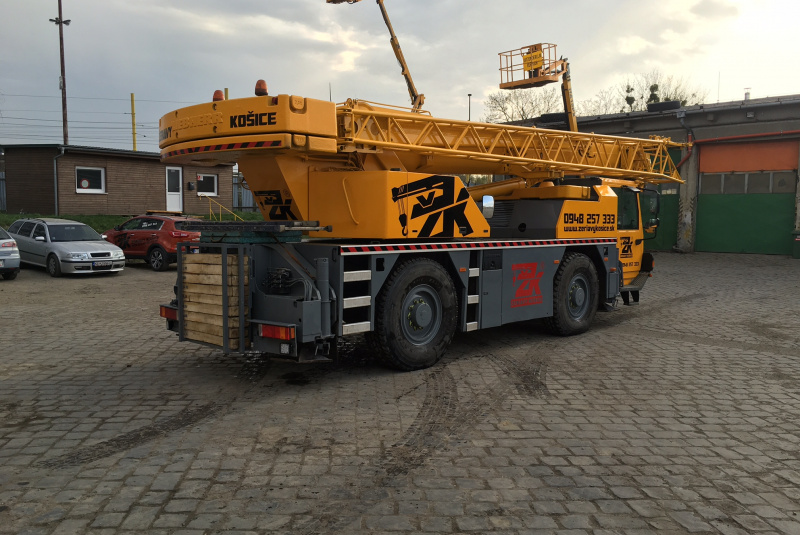 LIEBHERR LTM 1030/2