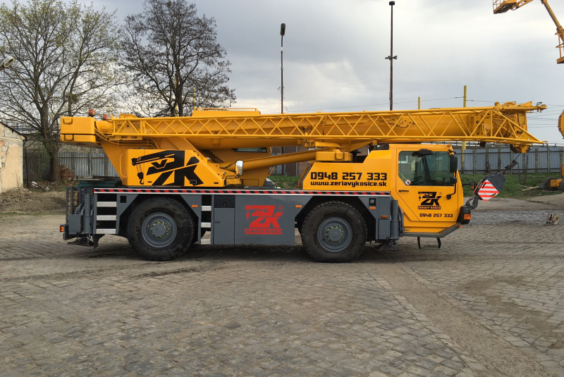 LIEBHERR LTM 1030/2  LIEBHERR LTM 1030/2